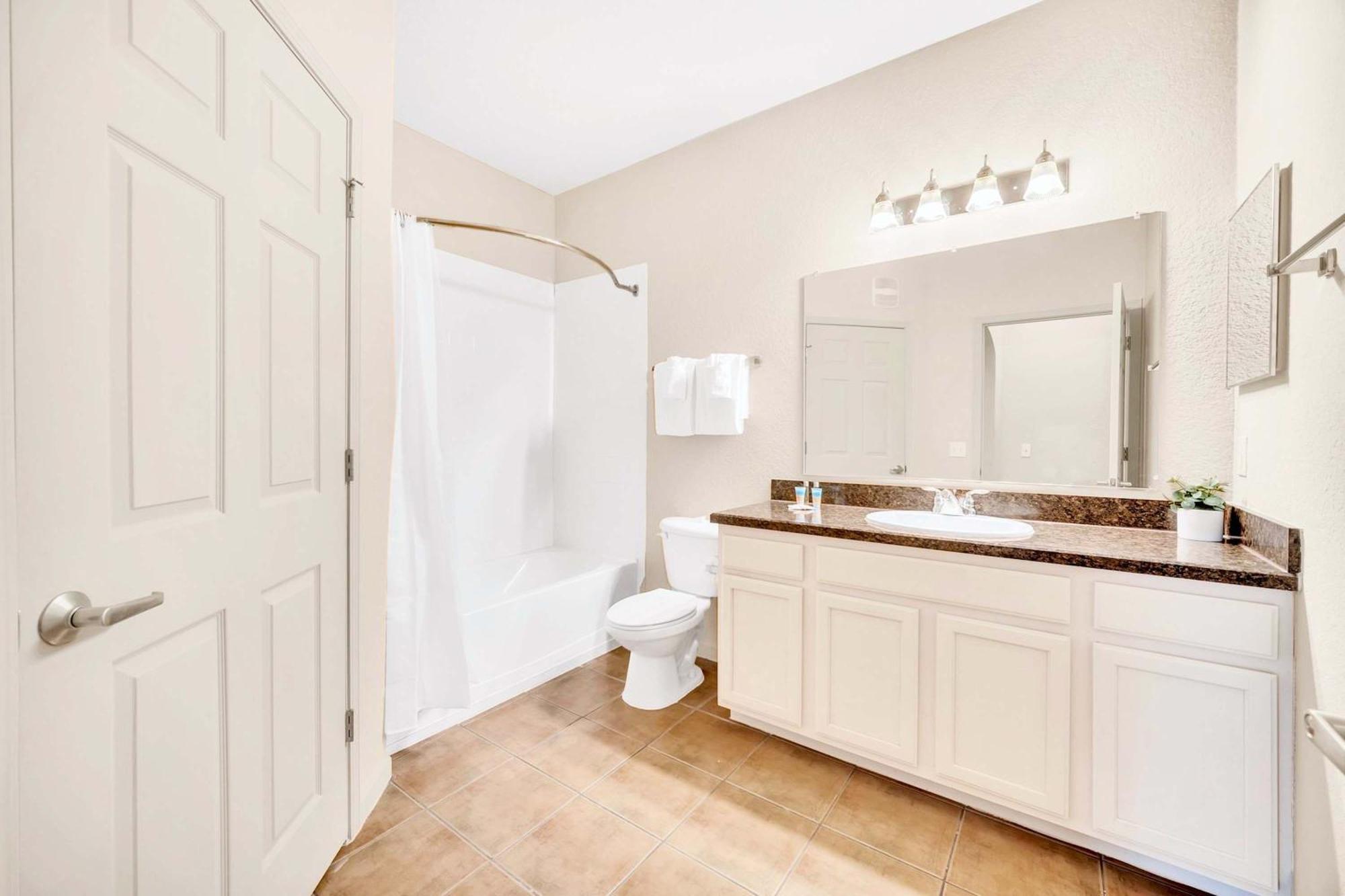 Bright & Modern 2Br Condo With Pool & Hot Tub, Near Disney! Orlando Exteriör bild